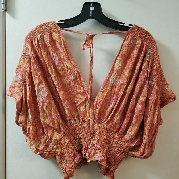 Rachel And Zoe Rushed Bottom V neck, tie back top.New - Picture 7 of 9